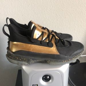 Worn curry 7 basketball shows